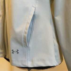 Under armour activewear jacket - size Med